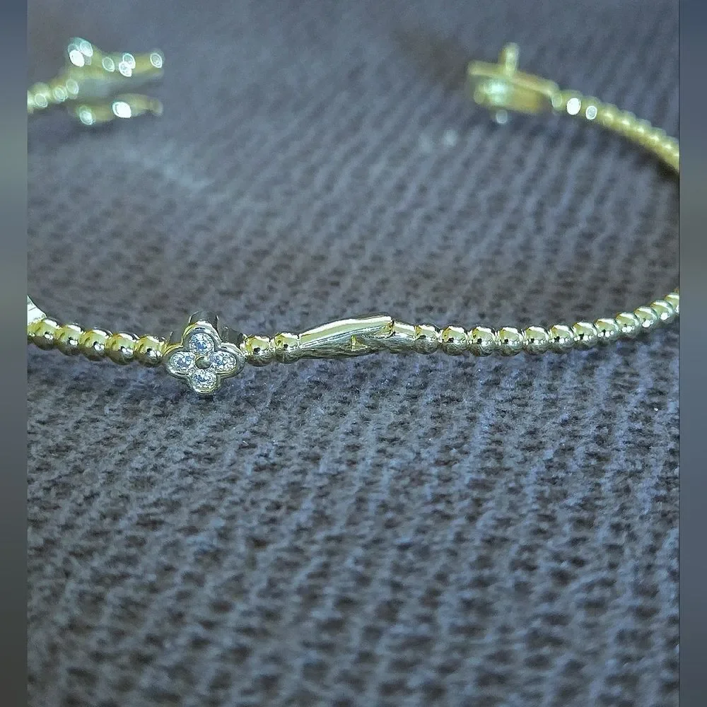 Gold💛 Hinged Cubic Zirconia💎 Flower🌸 Bracelet - NWT